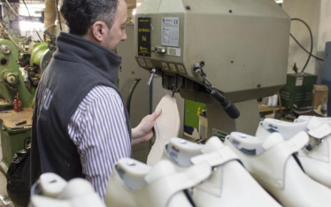 schoenfabriek roemenie - vervaardigen van herenschoenen2_klein